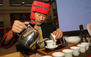 雲南省、民族茶芸師コンテストを開催